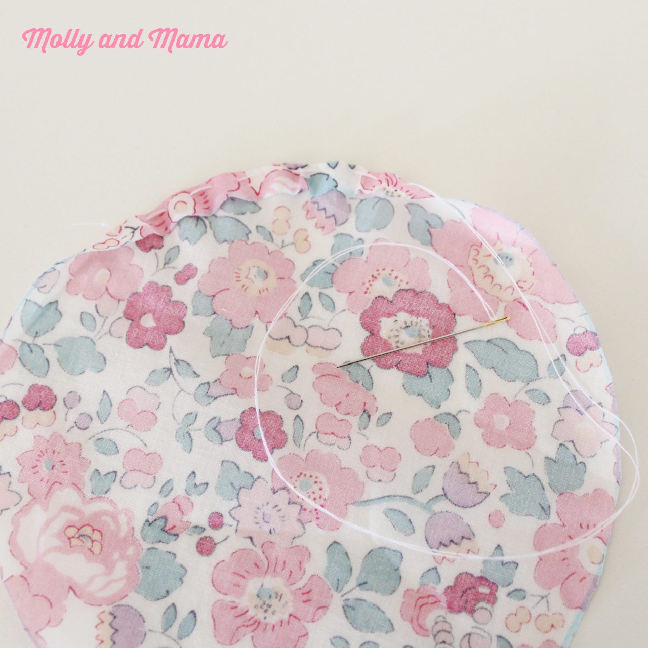 Make a fabric YoYo with Molly and Mama