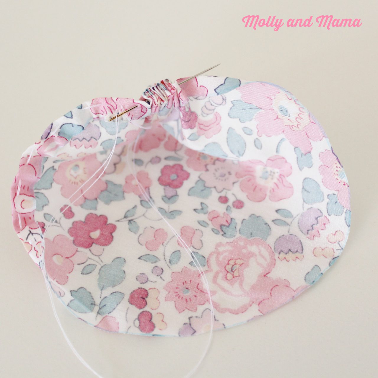Make a fabric YoYo with Molly and Mama