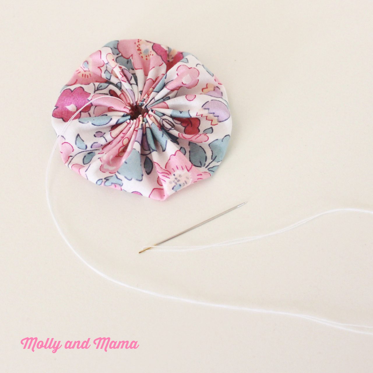 Make a fabric YoYo with Molly and Mama