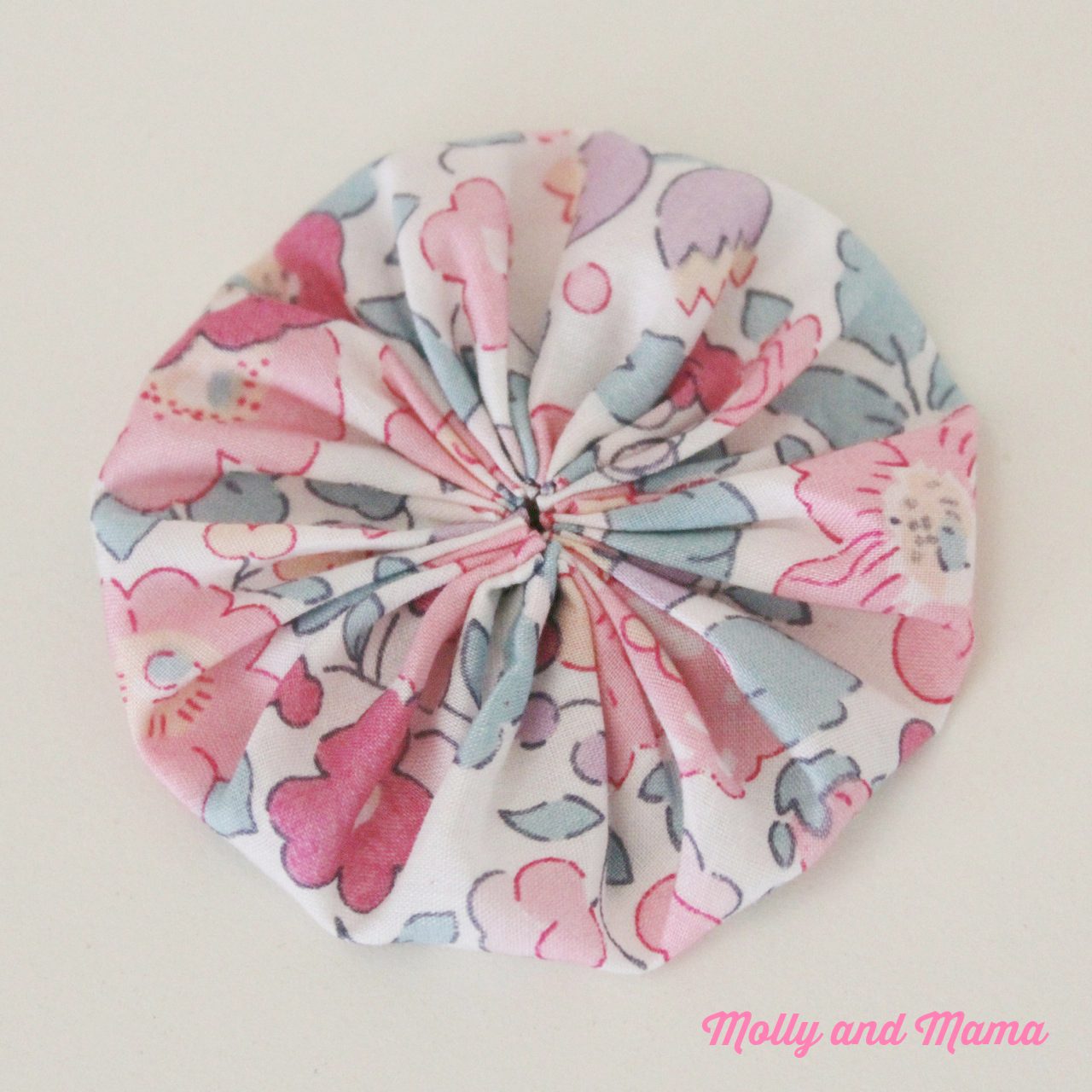 Make a fabric YoYo with Molly and Mama